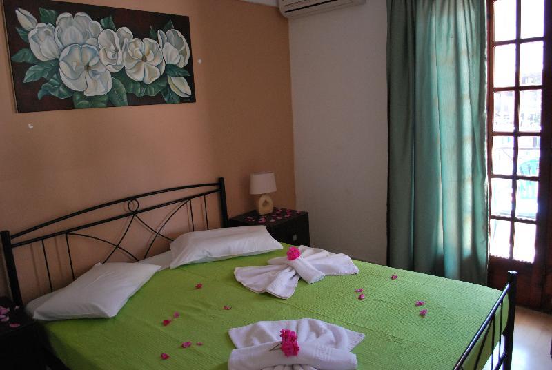Koula Apartments Stalida エクステリア 写真